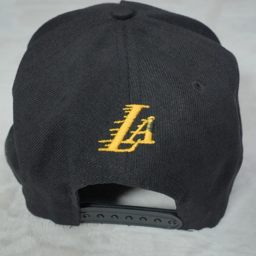 ULTRA GAME Los‎ Angeles Lakers Hat Cap NBA Snap Back LA